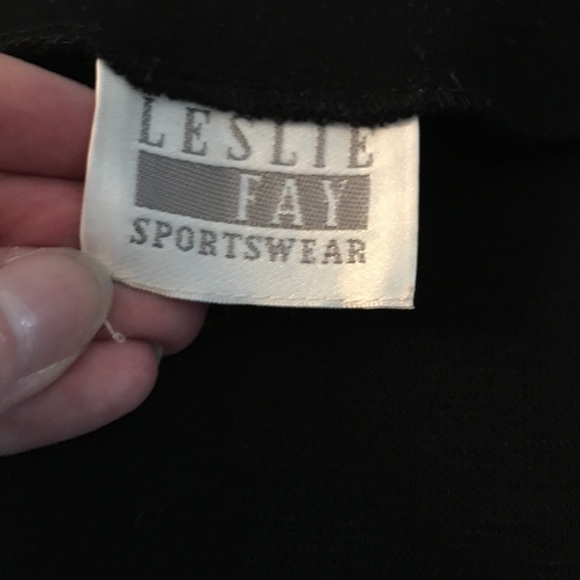 Vintage Leslie Fay black and gold vest - Picture 3 of 4